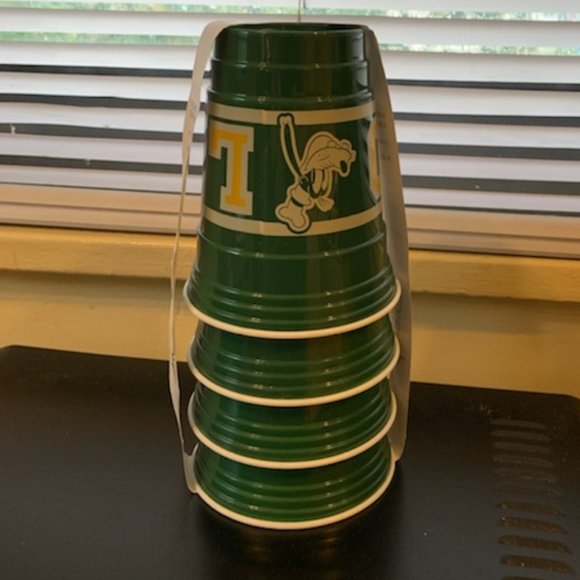 Disney Goofy Varsity Set of 4 Party Plastic Cups - Picture 2 of 4